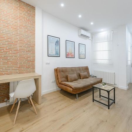 Avila Calle, Precioso Estudio En Santiago Bernabeu-Estrecho En Segundo Piso Sin Ascensor Apartment Madrid Ngoại thất bức ảnh