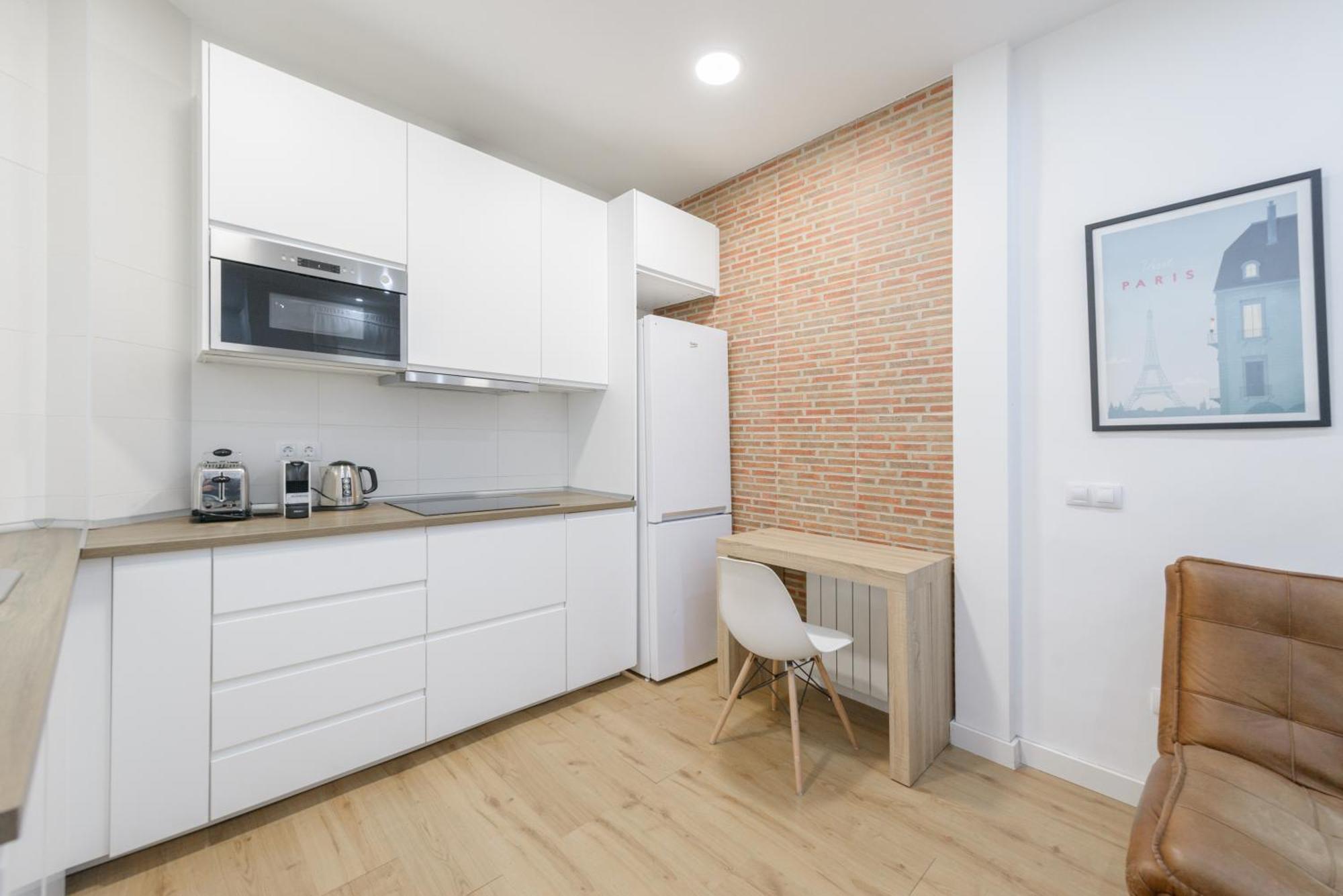 Avila Calle, Precioso Estudio En Santiago Bernabeu-Estrecho En Segundo Piso Sin Ascensor Apartment Madrid Ngoại thất bức ảnh