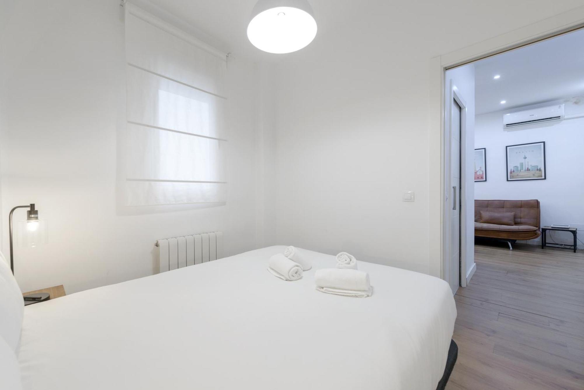 Avila Calle, Precioso Estudio En Santiago Bernabeu-Estrecho En Segundo Piso Sin Ascensor Apartment Madrid Ngoại thất bức ảnh