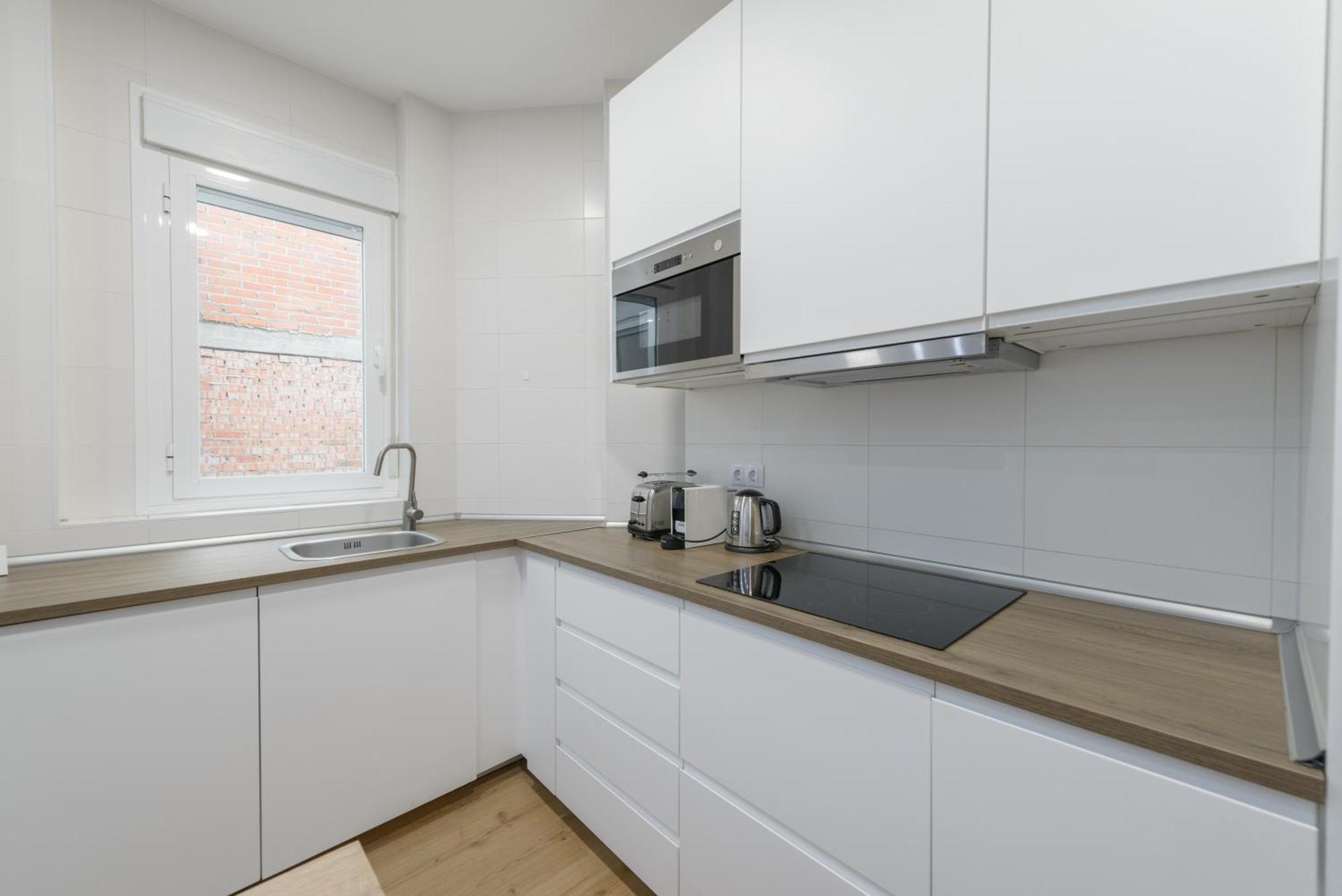 Avila Calle, Precioso Estudio En Santiago Bernabeu-Estrecho En Segundo Piso Sin Ascensor Apartment Madrid Ngoại thất bức ảnh