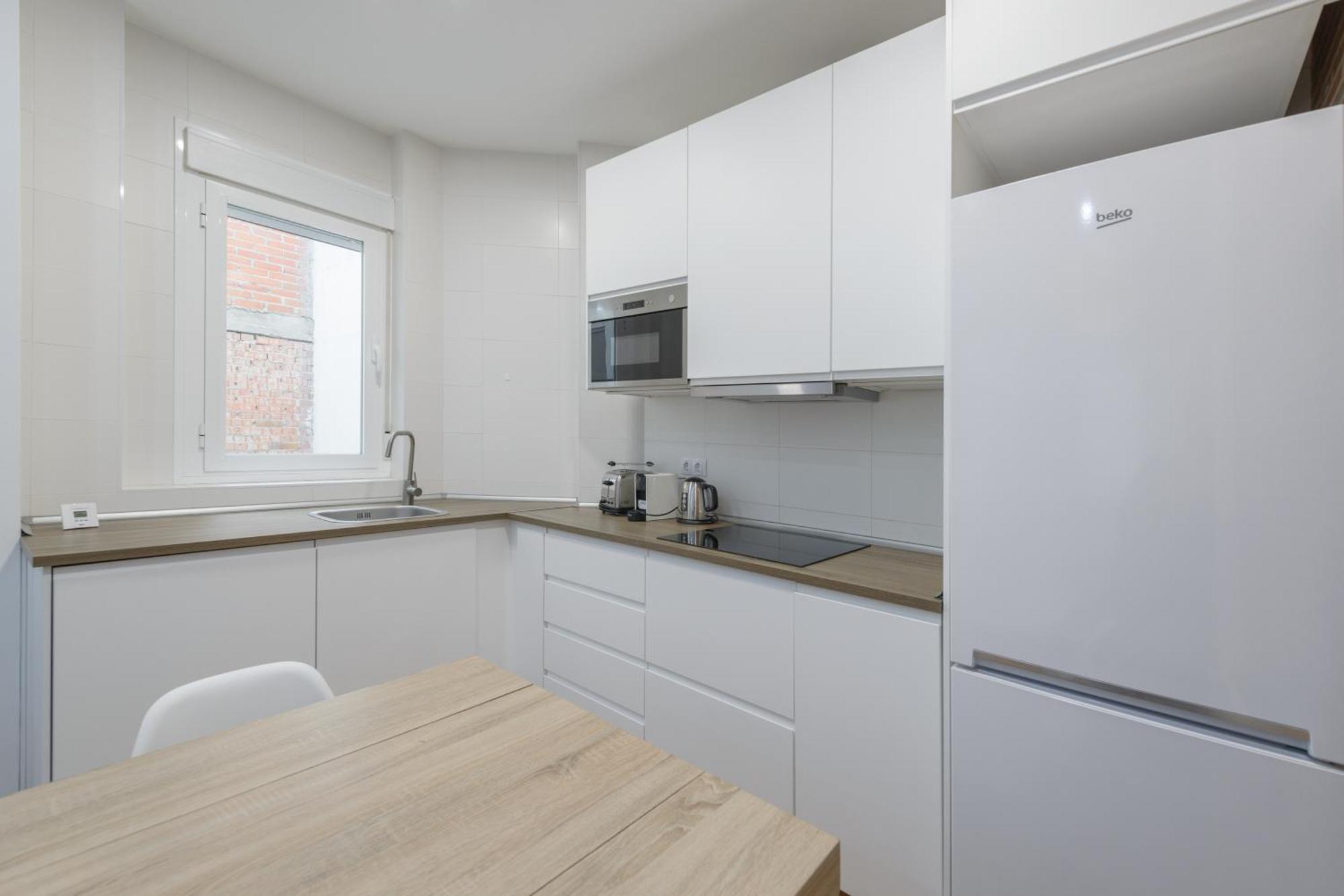 Avila Calle, Precioso Estudio En Santiago Bernabeu-Estrecho En Segundo Piso Sin Ascensor Apartment Madrid Ngoại thất bức ảnh
