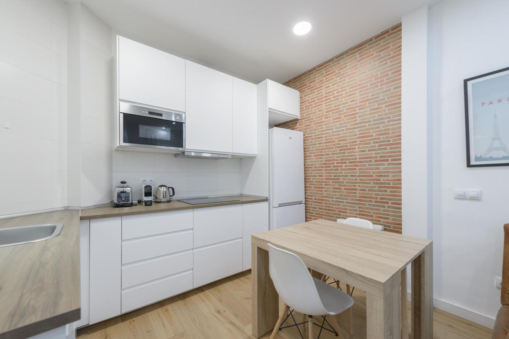 Avila Calle, Precioso Estudio En Santiago Bernabeu-Estrecho En Segundo Piso Sin Ascensor Apartment Madrid Ngoại thất bức ảnh